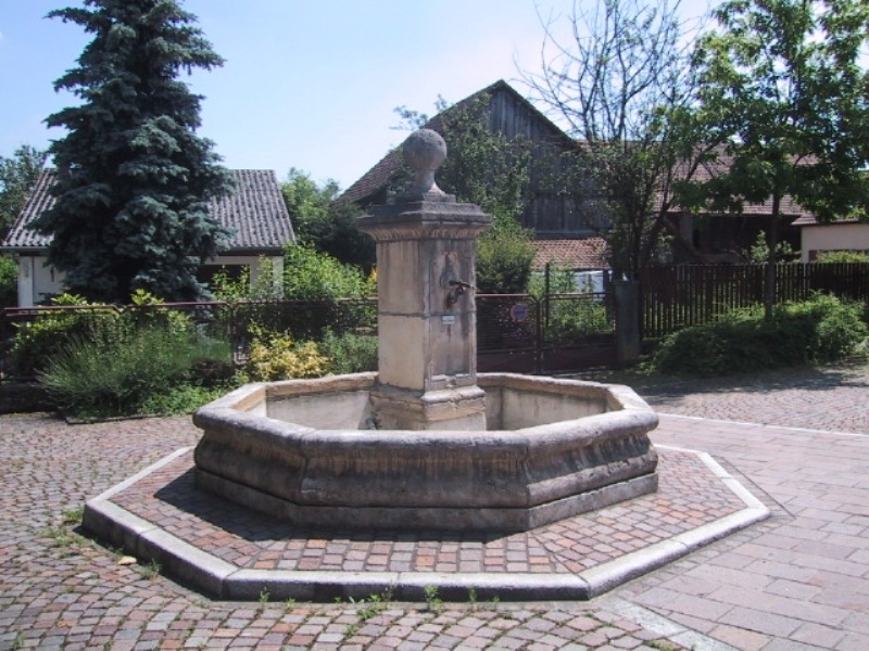 La fontaine du bas village
